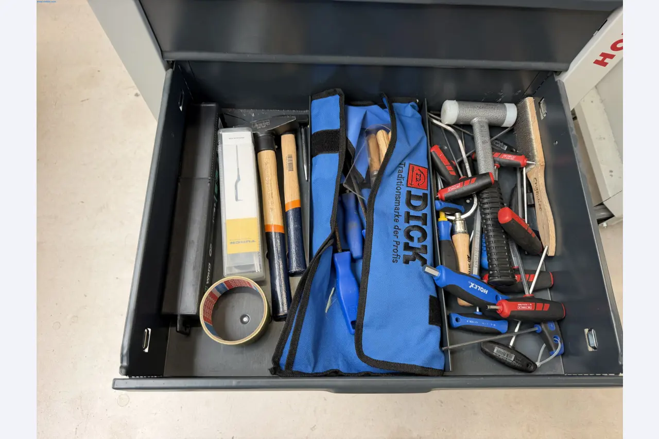 Metallverarbeitende Maschinen- und Anlagen-25