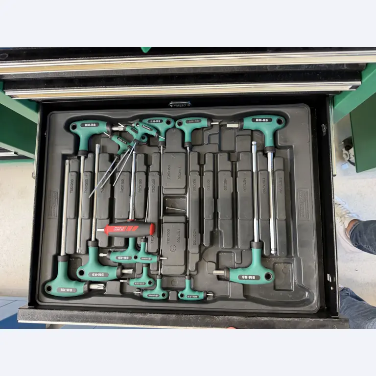 Metallverarbeitende Maschinen- und Anlagen-11
