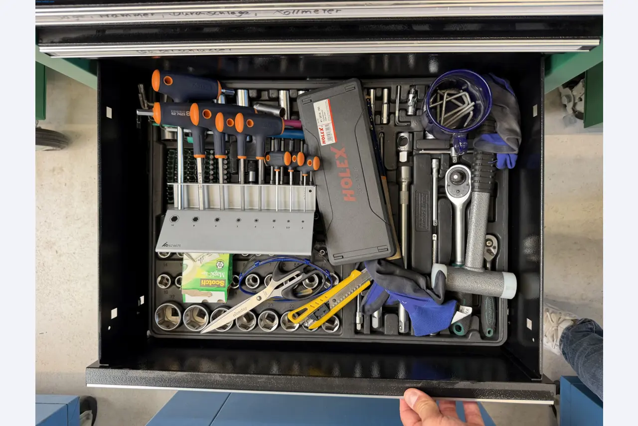Metallverarbeitende Maschinen- und Anlagen-17