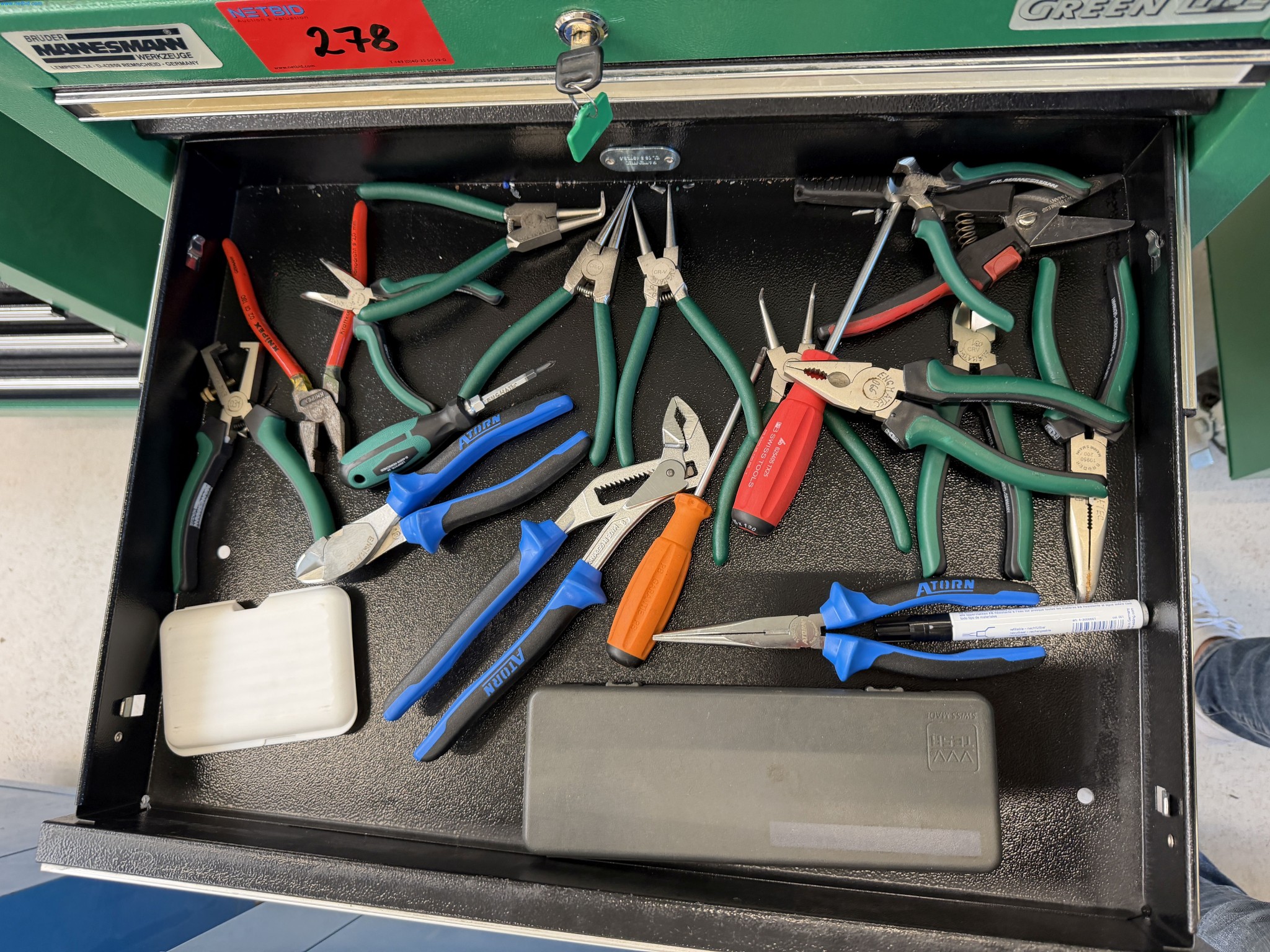 Metalworking machinery and equipment-9