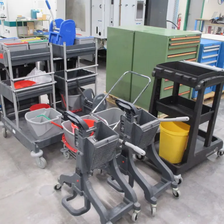 4 Úklidový vozík