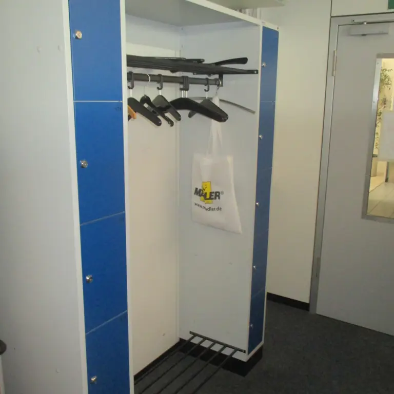 Garderobenschrank Delta-V