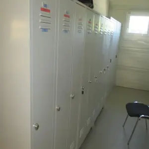 3 Umkleidespinde