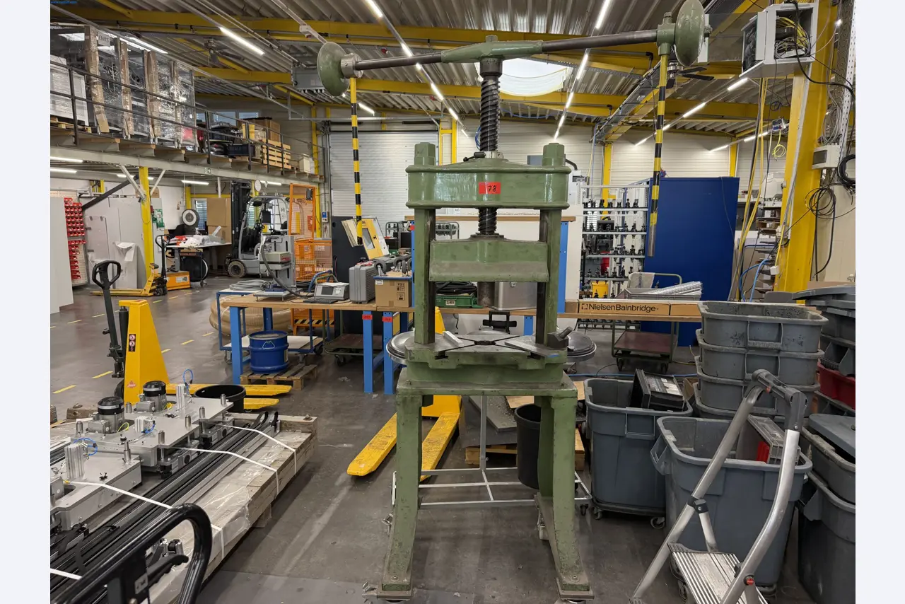 Metallverarbeitende Maschinen- und Anlagen-5