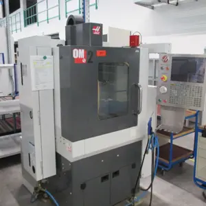 3-osé CNC vertikální frézovací centrum Haas OM-2A