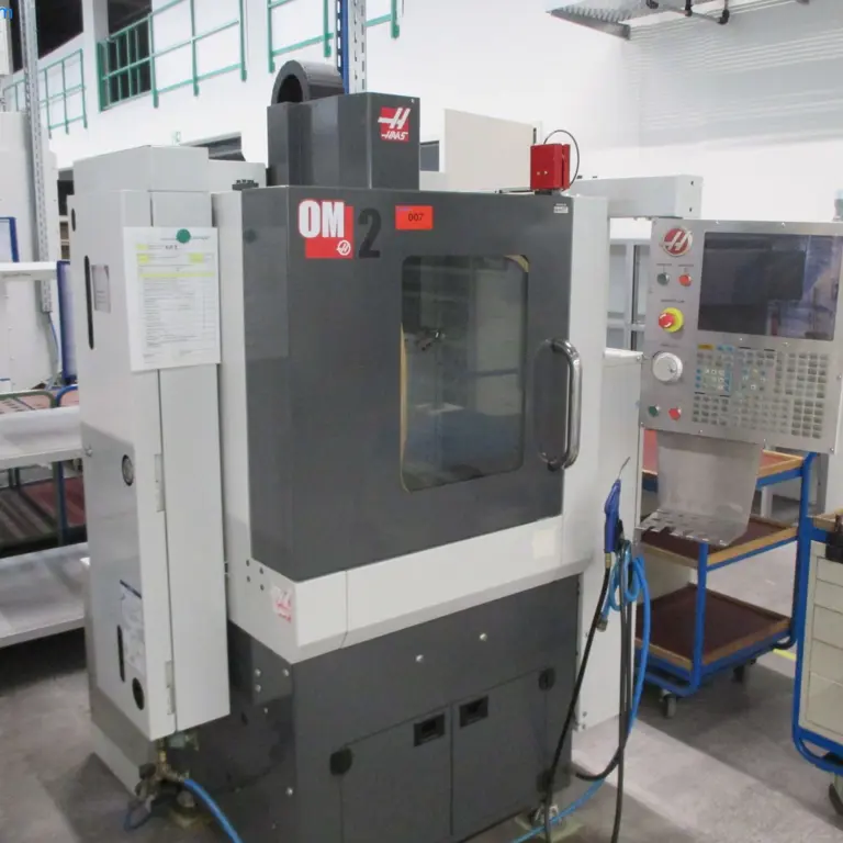 3-osé CNC vertikální frézovací centrum Haas OM-2A