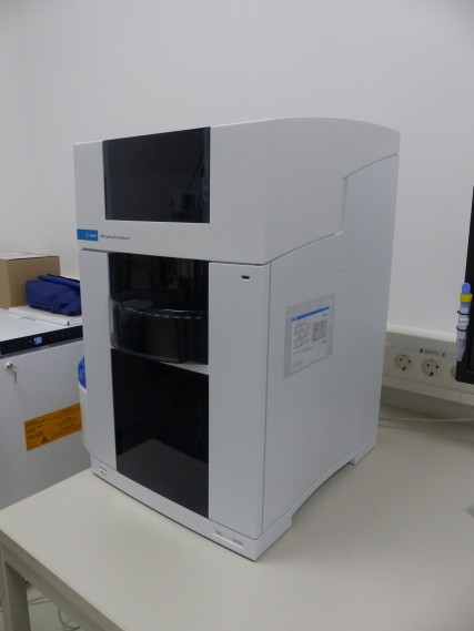 Dispositivos de visualización y análisis de superficies y de separación de sustancias-4