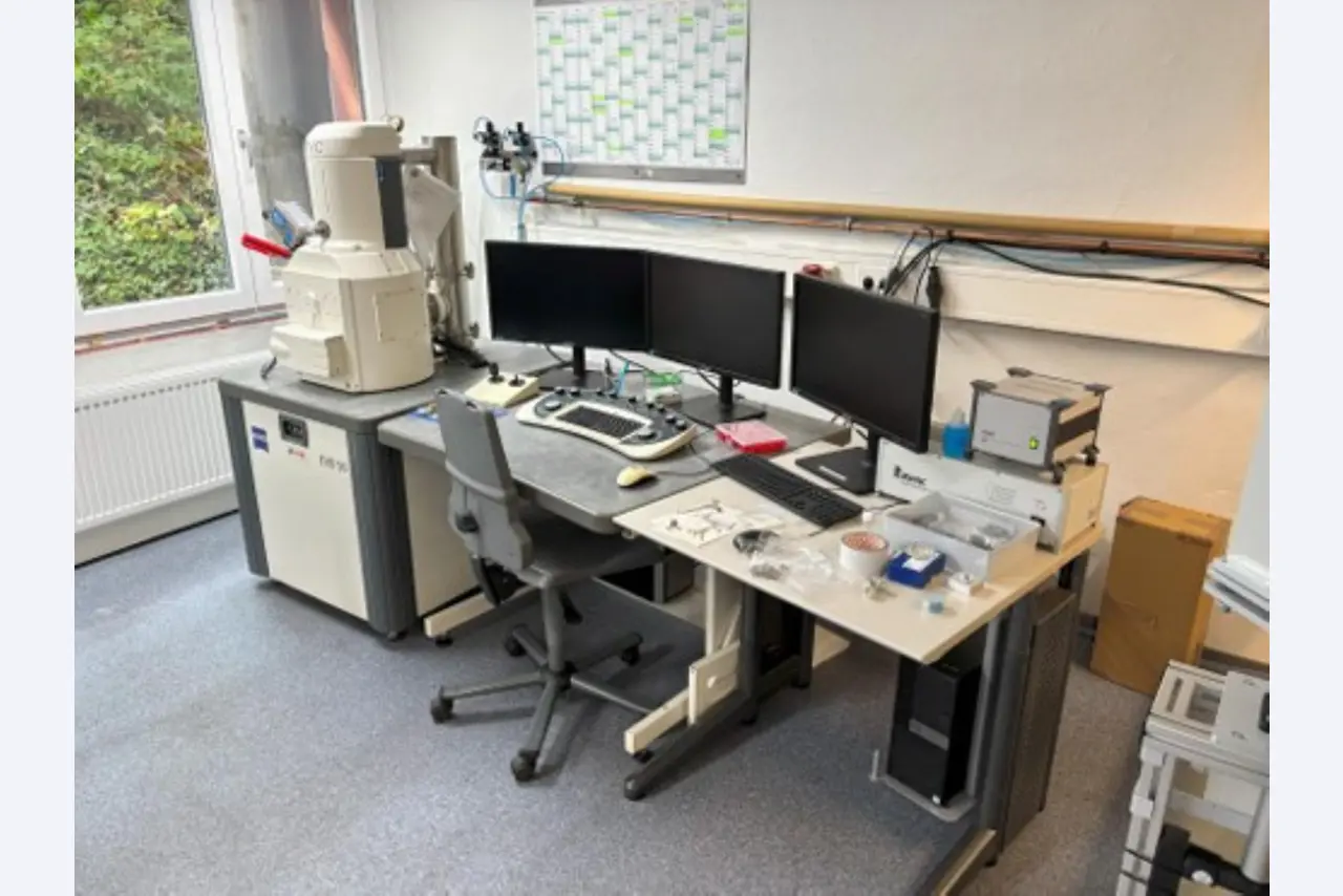 Urządzenia do wizualizacji i analizy powierzchni oraz oddzielania substancji-4