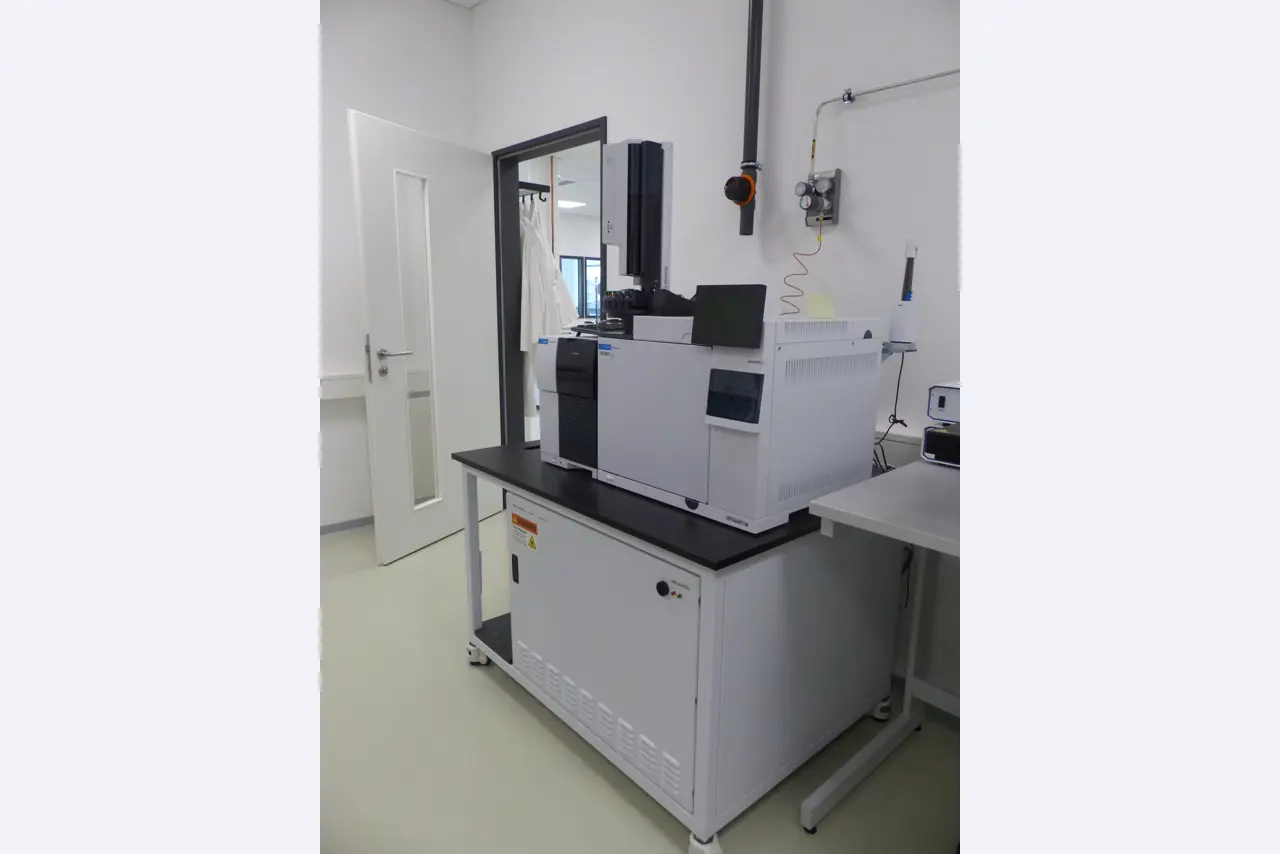 Urządzenia do wizualizacji i analizy powierzchni oraz oddzielania substancji-2