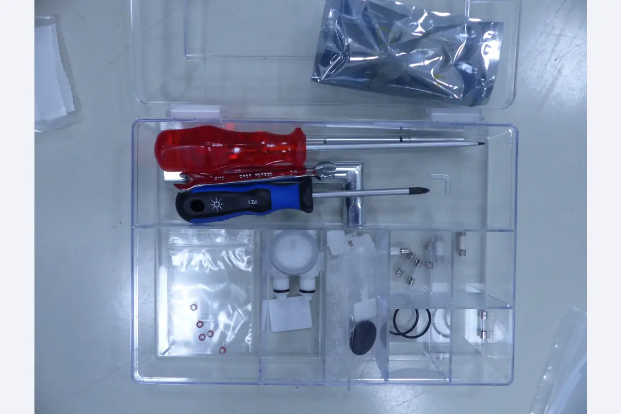 Urządzenia do wizualizacji i analizy powierzchni oraz oddzielania substancji-13