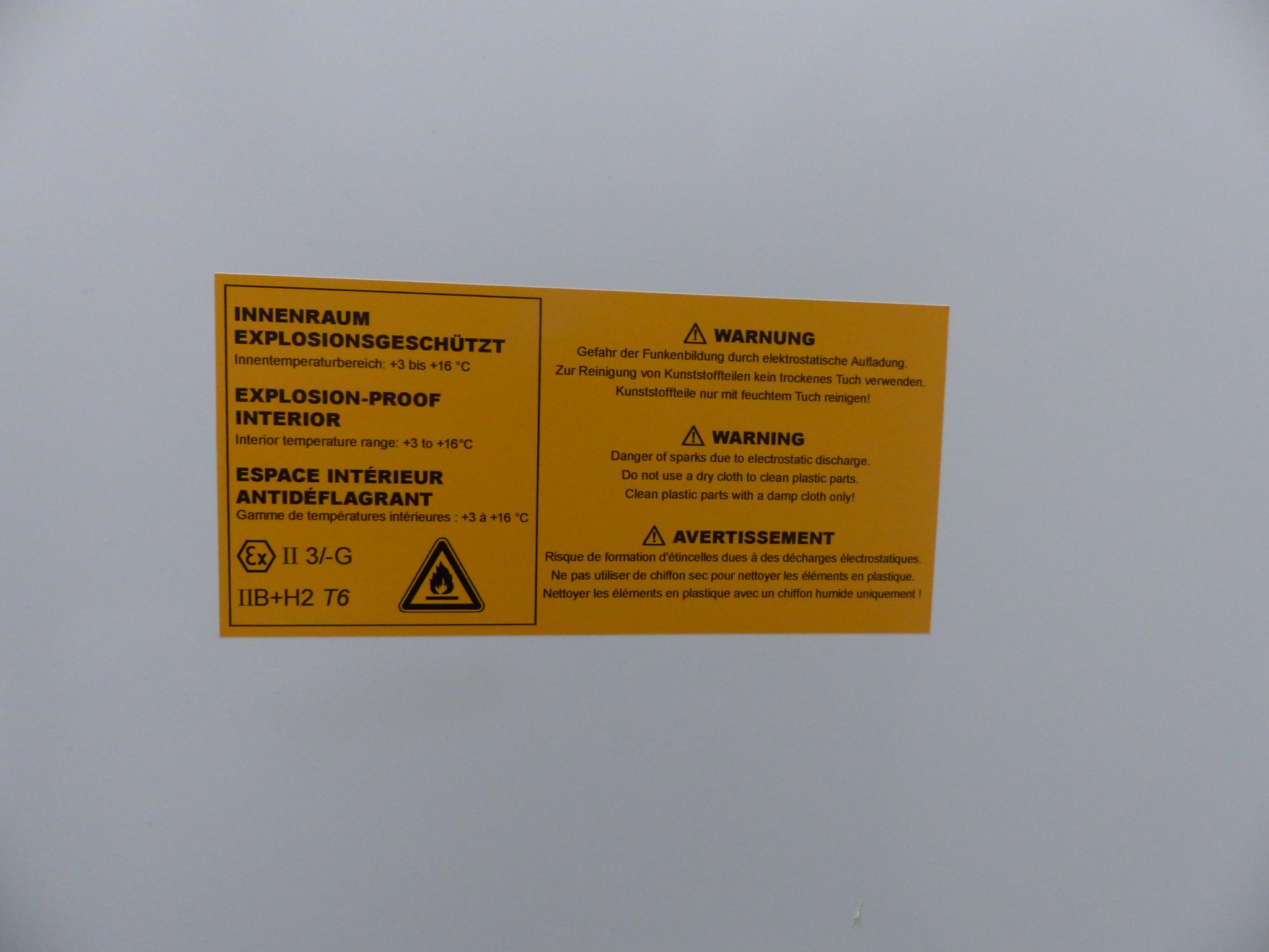 Urządzenia do wizualizacji i analizy powierzchni oraz oddzielania substancji-3