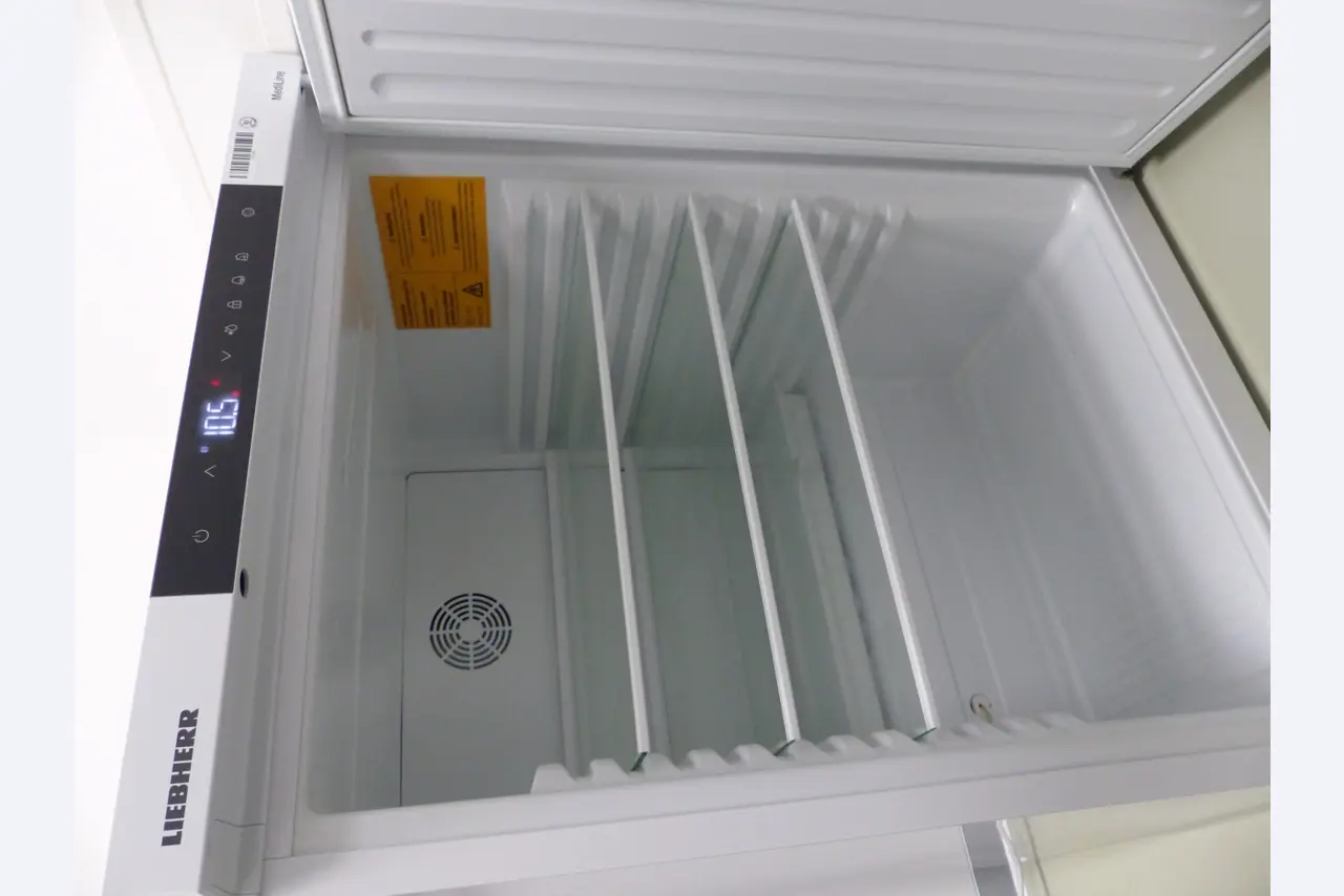 Urządzenia do wizualizacji i analizy powierzchni oraz oddzielania substancji-4