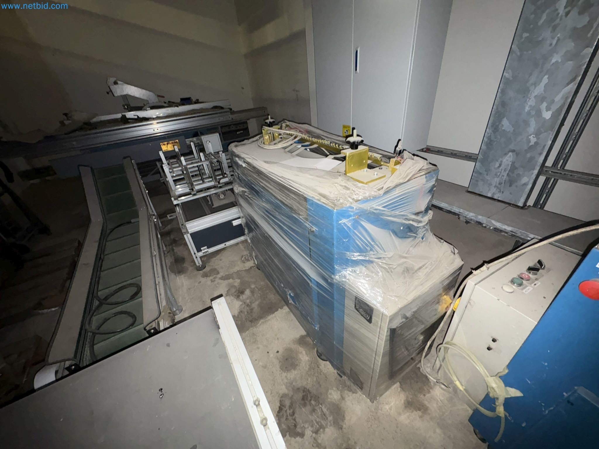 Subasta de insolvencia VALKARTON EMBALAŽNI SERVIS d.o.O - Máquinas, equipos y existencias para la producción de embalajes de cartón de lujo-112