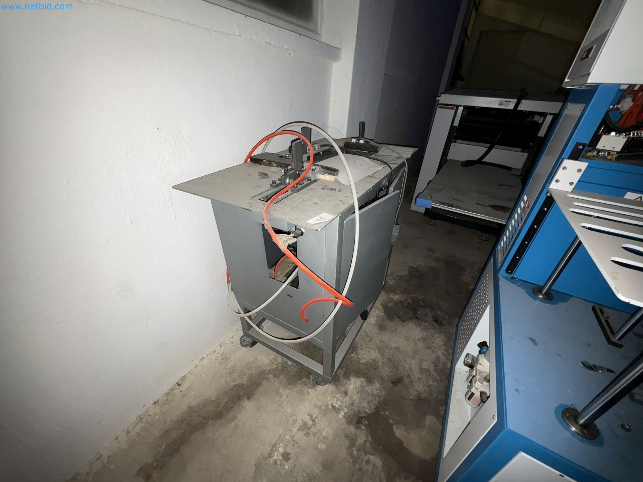 Subasta de insolvencia VALKARTON EMBALAŽNI SERVIS d.o.O - Máquinas, equipos y existencias para la producción de embalajes de cartón de lujo-120