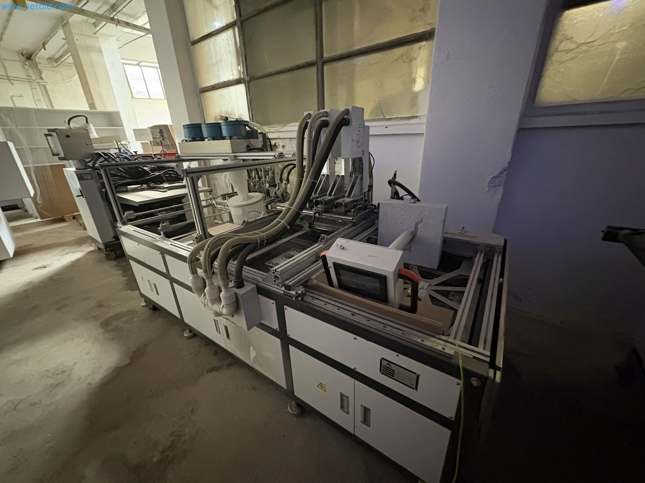 Subasta de insolvencia VALKARTON EMBALAŽNI SERVIS d.o.O - Máquinas, equipos y existencias para la producción de embalajes de cartón de lujo-41