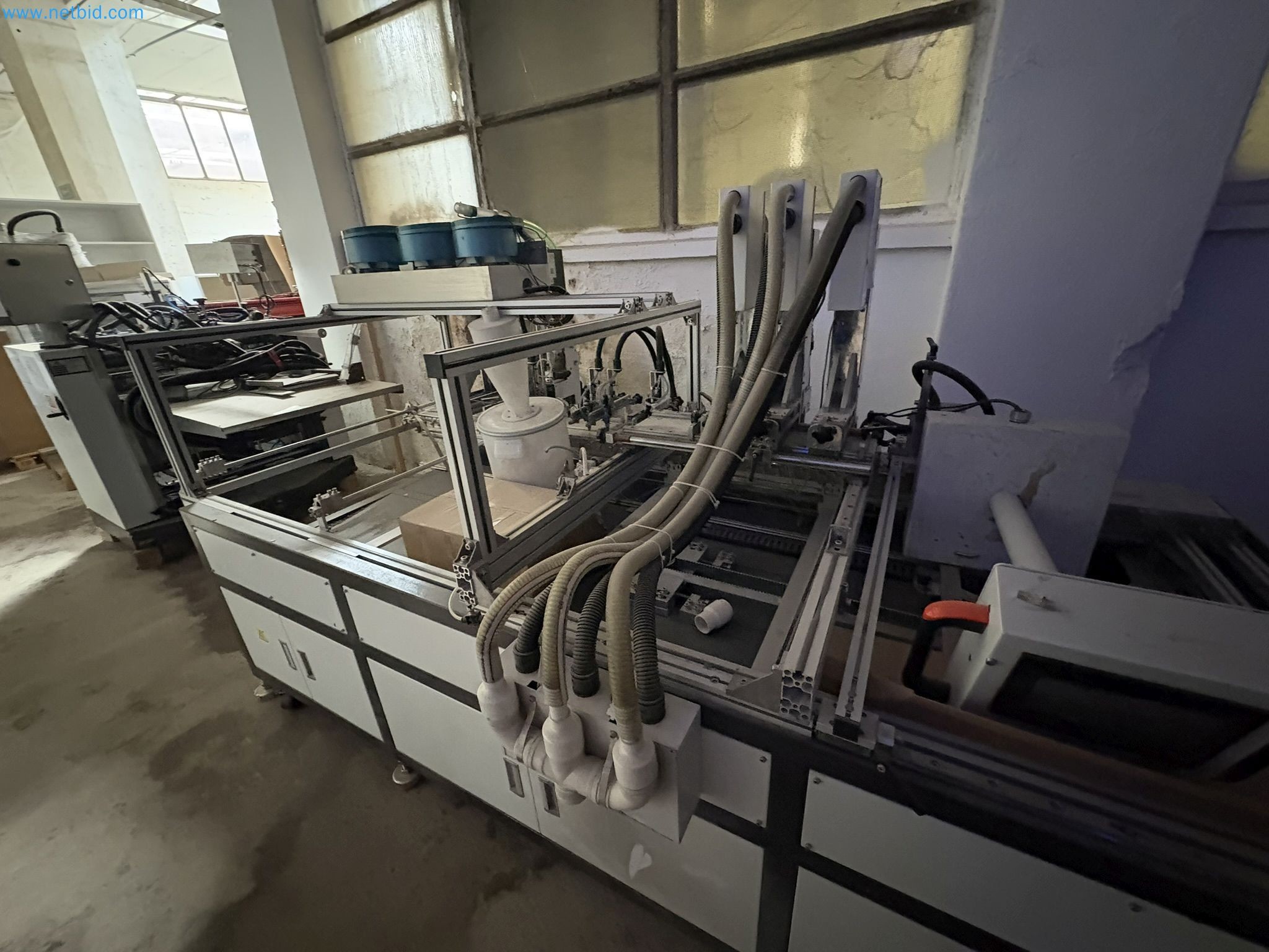 Subasta de insolvencia VALKARTON EMBALAŽNI SERVIS d.o.O - Máquinas, equipos y existencias para la producción de embalajes de cartón de lujo-43