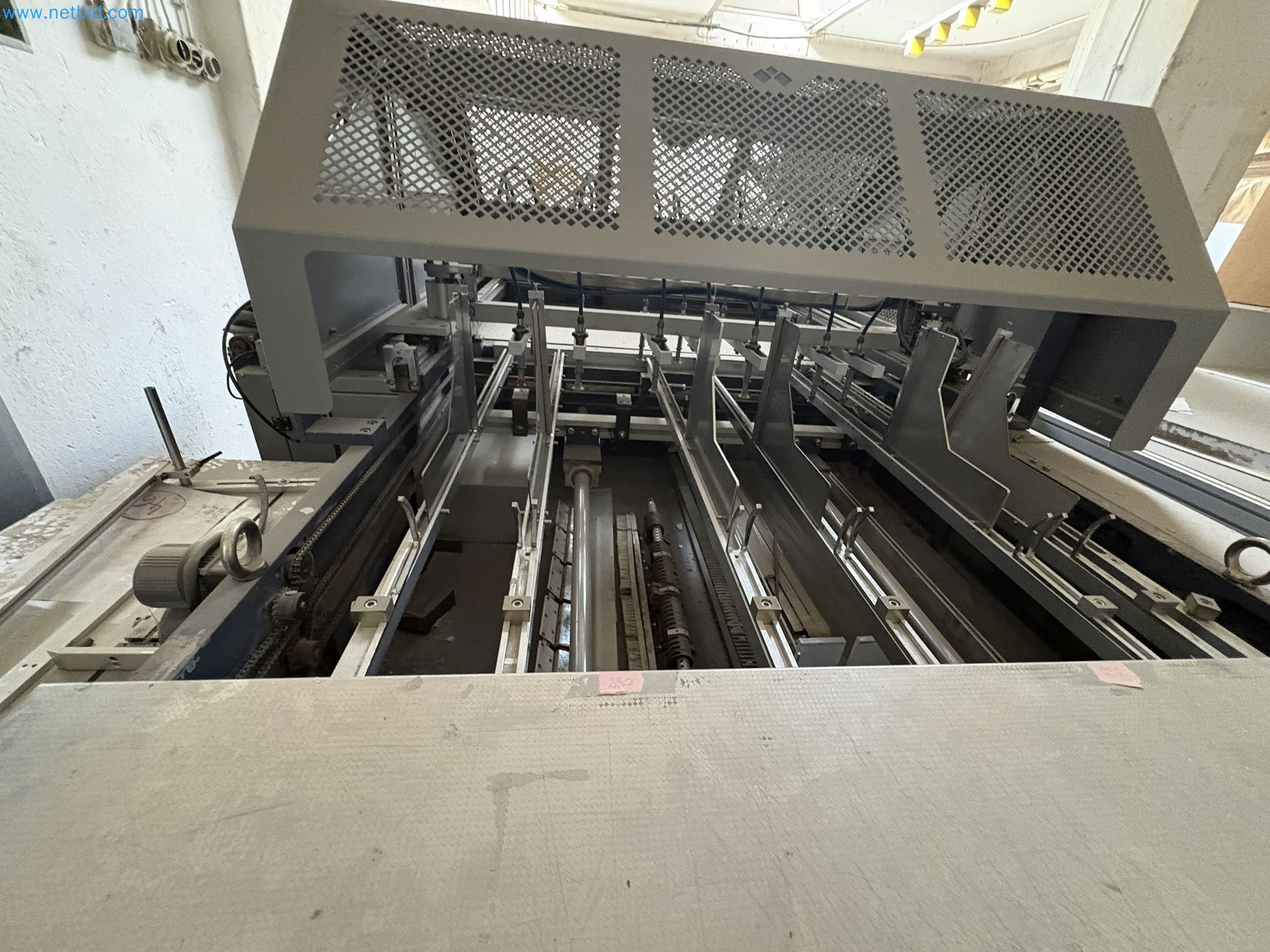 Subasta de insolvencia VALKARTON EMBALAŽNI SERVIS d.o.O - Máquinas, equipos y existencias para la producción de embalajes de cartón de lujo-70