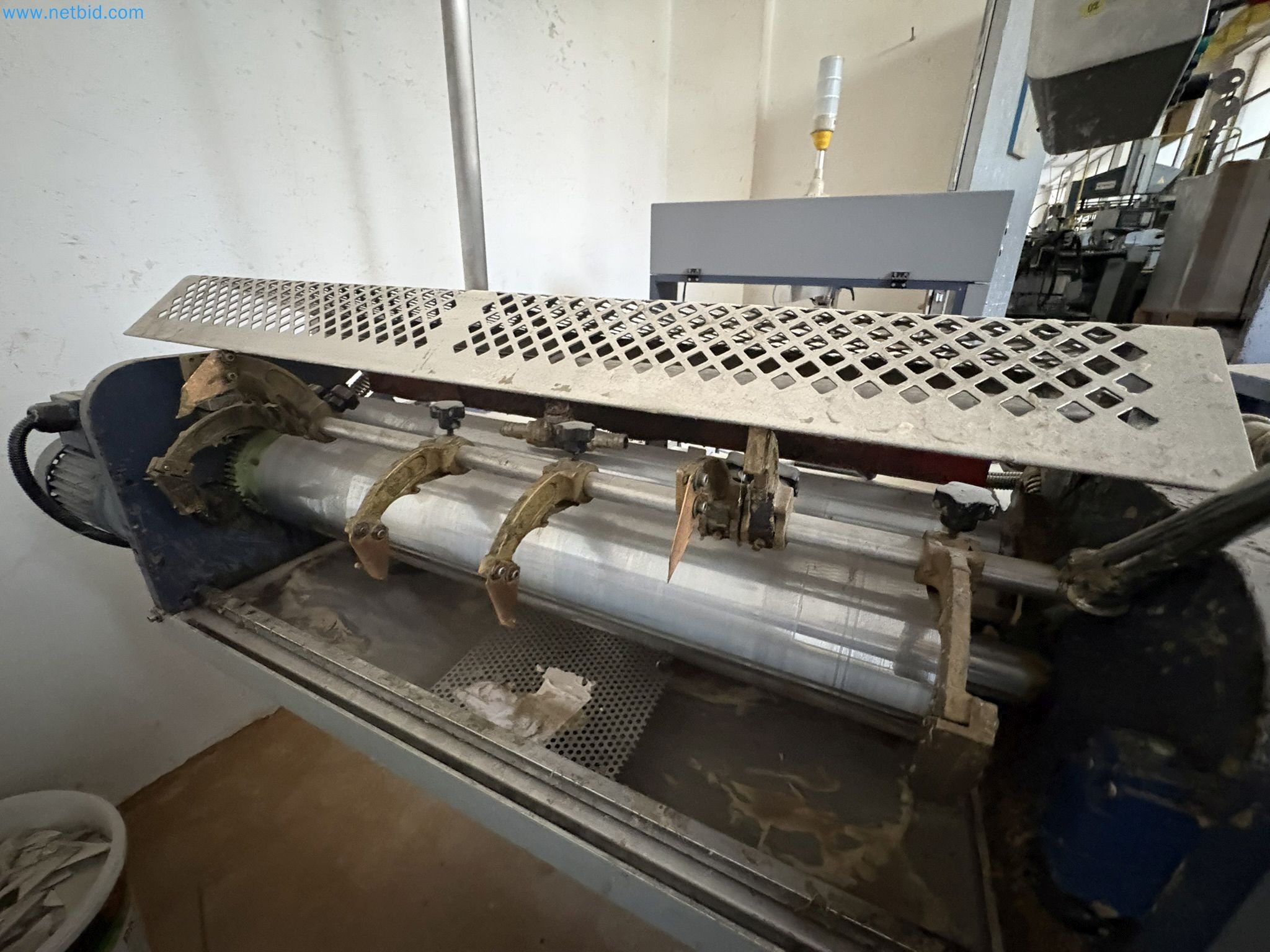 Subasta de insolvencia VALKARTON EMBALAŽNI SERVIS d.o.O - Máquinas, equipos y existencias para la producción de embalajes de cartón de lujo-75