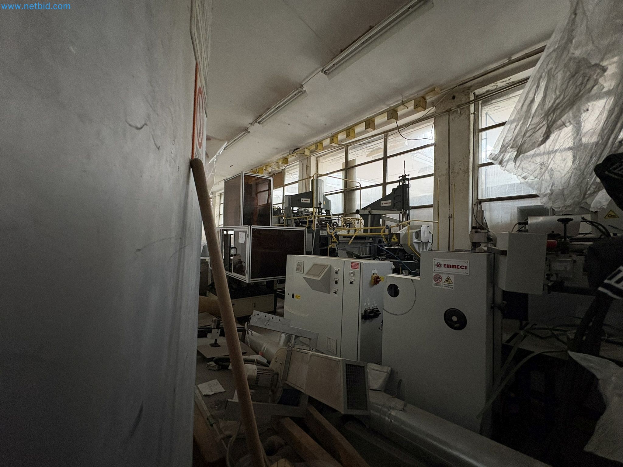 Subasta de insolvencia VALKARTON EMBALAŽNI SERVIS d.o.O - Máquinas, equipos y existencias para la producción de embalajes de cartón de lujo-83