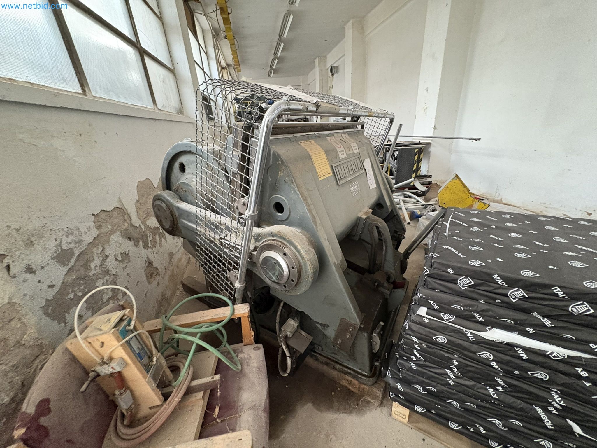 Subasta de insolvencia VALKARTON EMBALAŽNI SERVIS d.o.O - Máquinas, equipos y existencias para la producción de embalajes de cartón de lujo-94