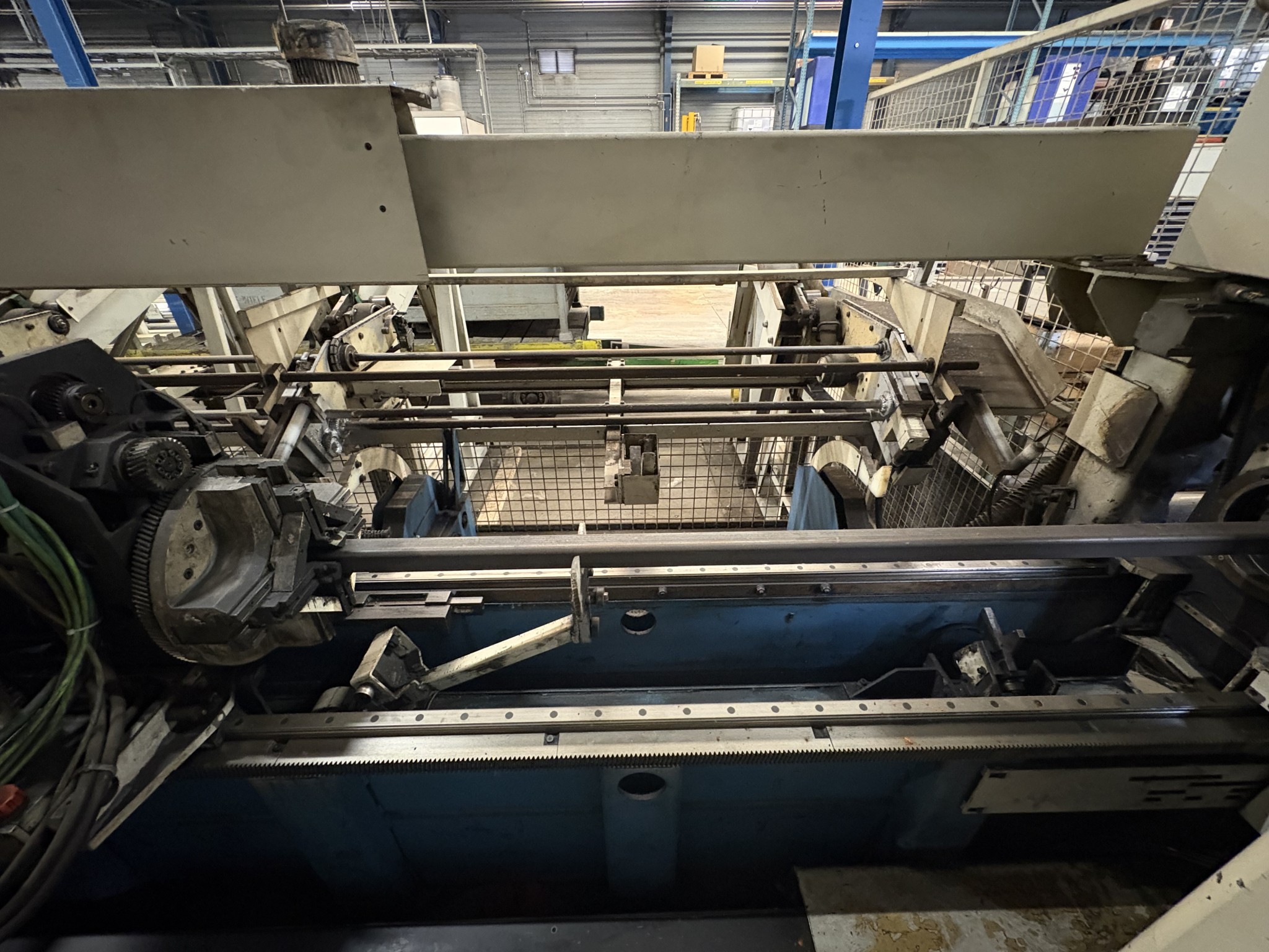 Stroji za lasersko brizganje cevi in brizganje-10