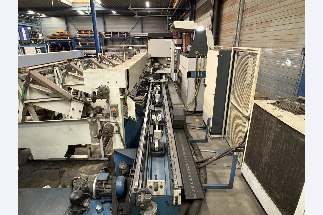 Stroji za lasersko brizganje cevi in brizganje-11