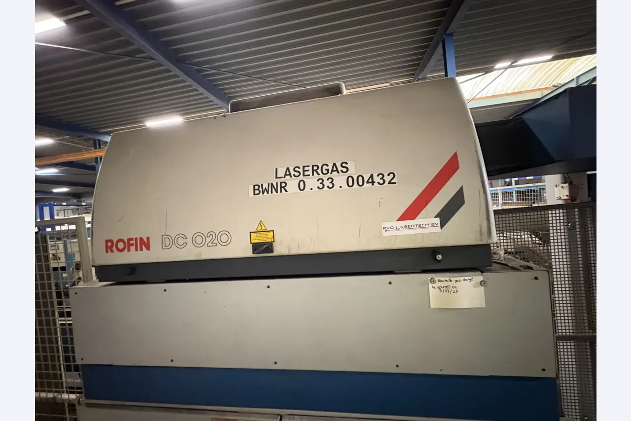 Stroji za lasersko brizganje cevi in brizganje-12