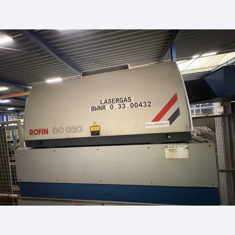 Stroji za lasersko brizganje cevi in brizganje-12