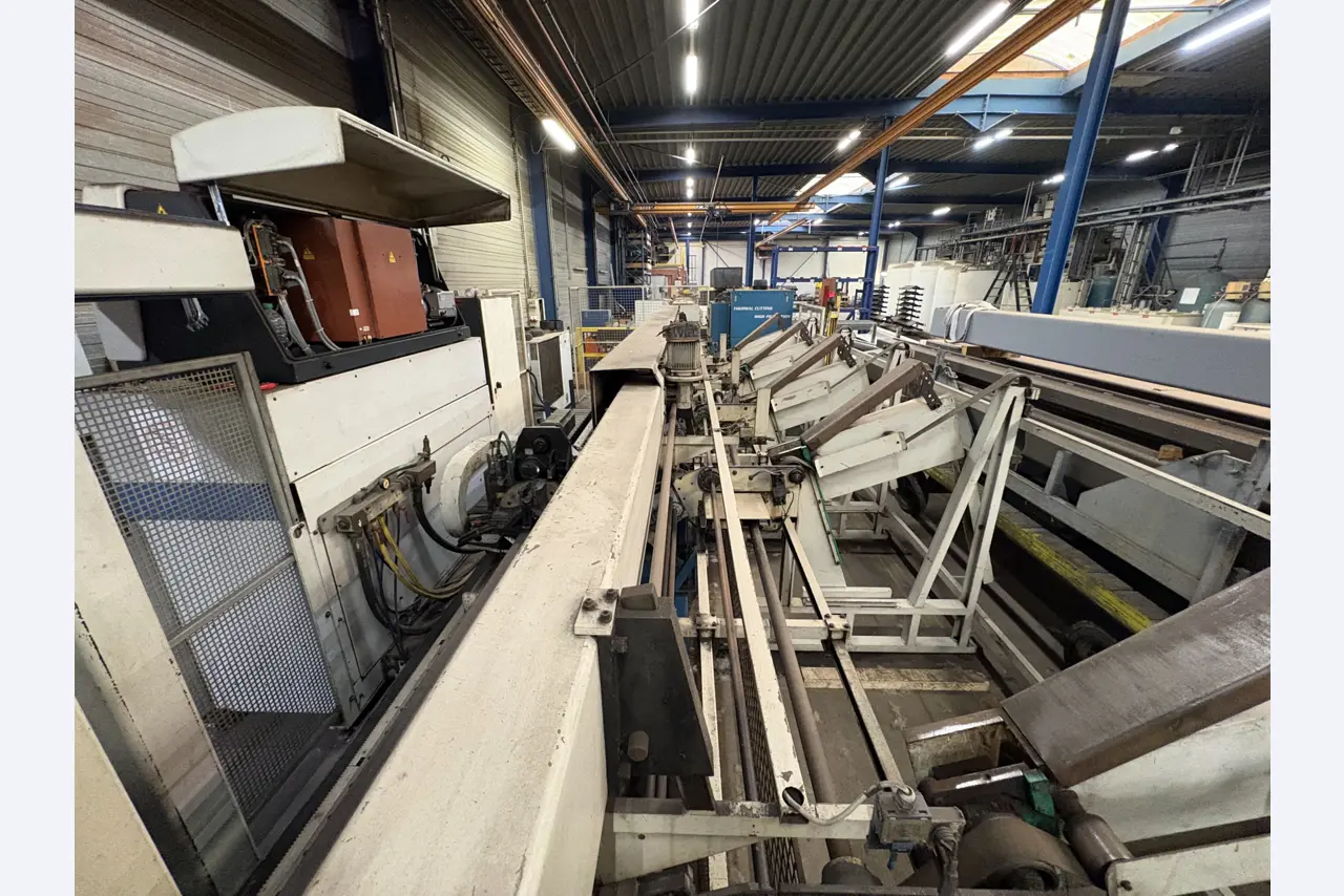 Stroji za lasersko brizganje cevi in brizganje-19