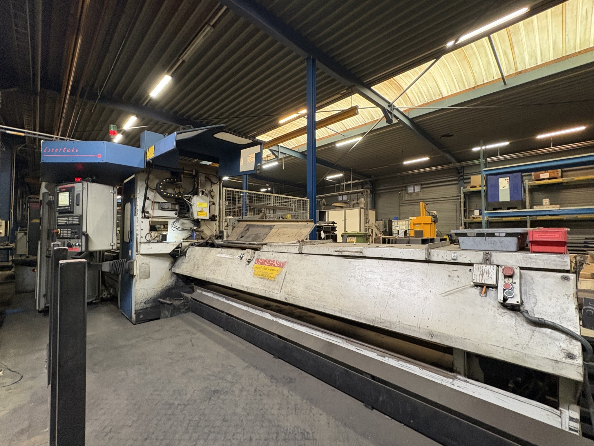 Stroji za lasersko brizganje cevi in brizganje-1