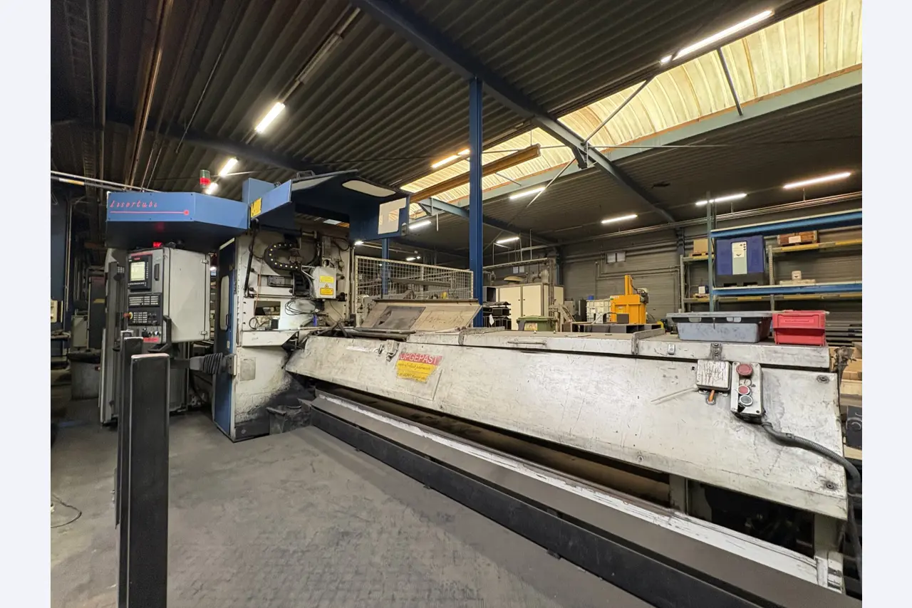 Stroji za lasersko brizganje cevi in brizganje-1