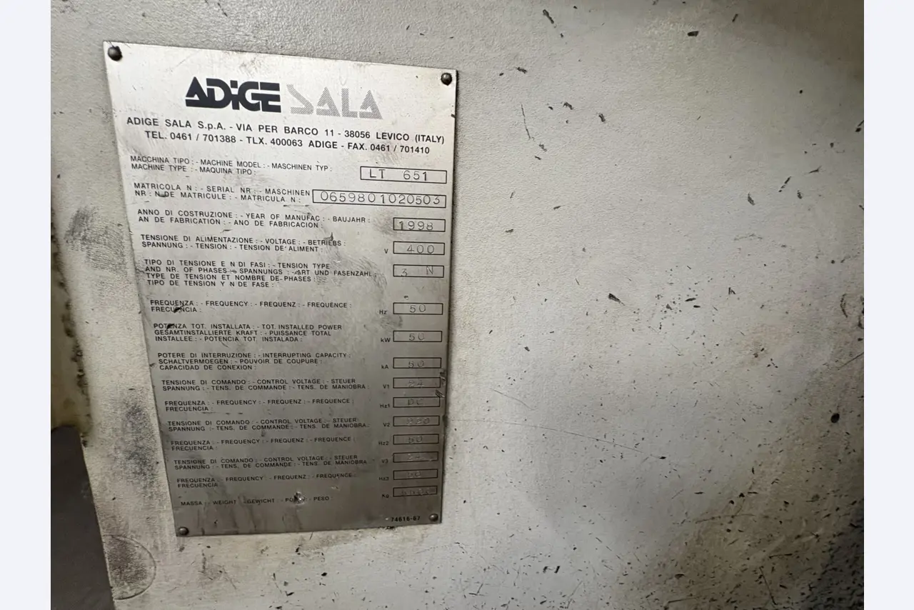 Stroji za lasersko brizganje cevi in brizganje-2