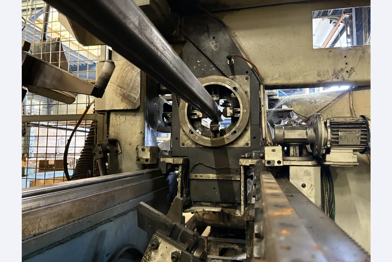 Stroji za lasersko brizganje cevi in brizganje-8