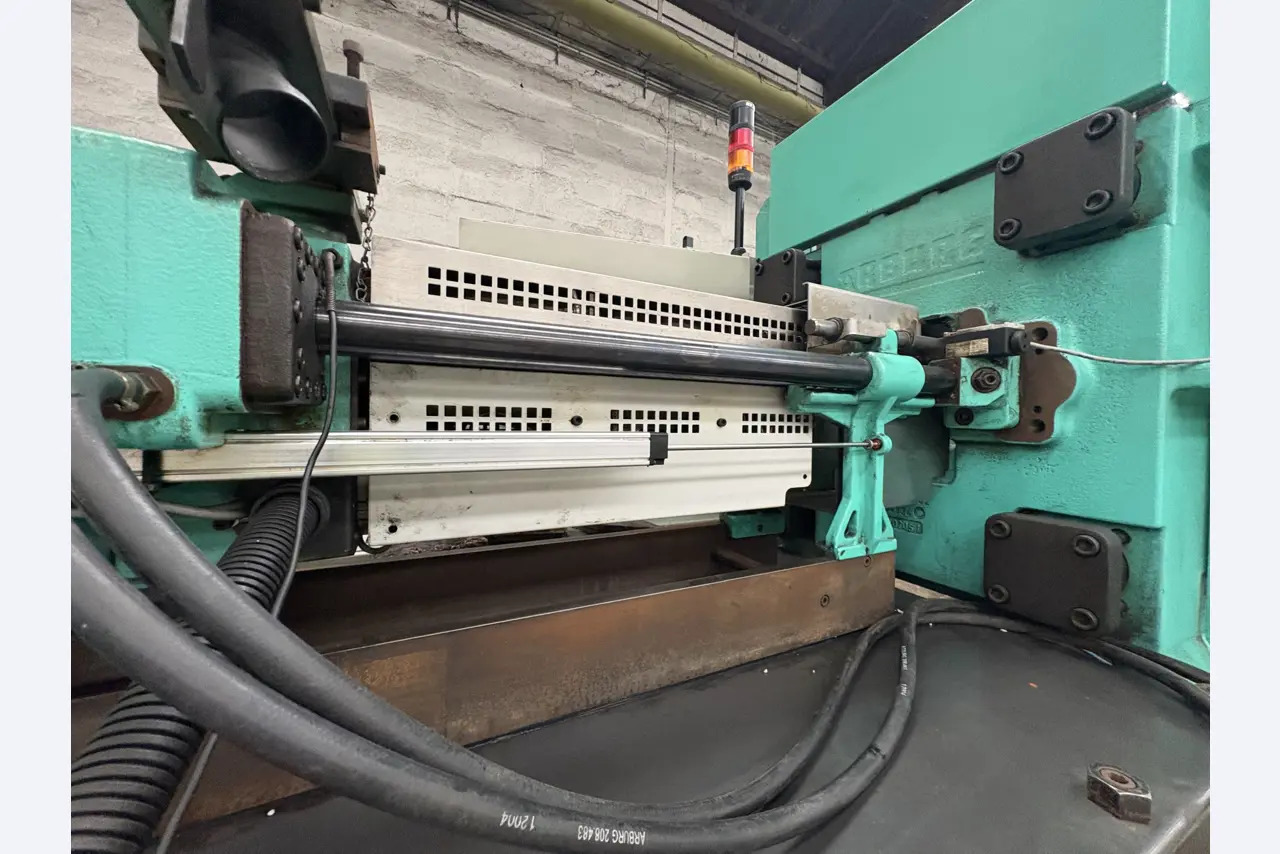 Maszyny do formowania laserowego i wtryskowego rur-13