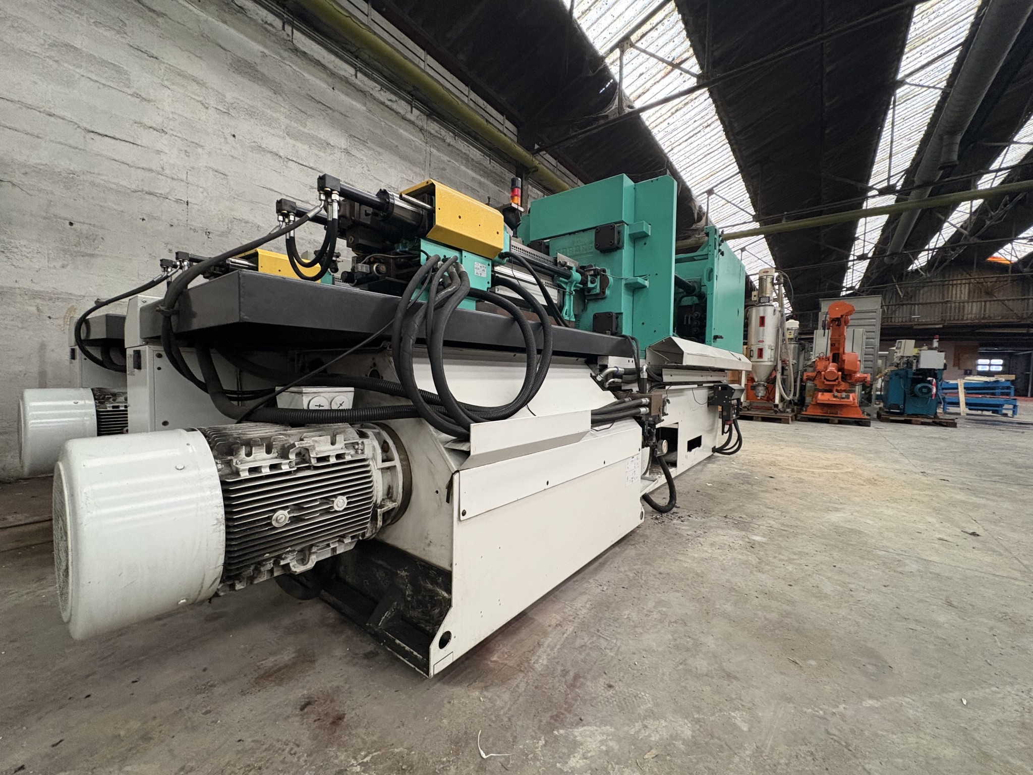 Maszyny do formowania laserowego i wtryskowego rur-6