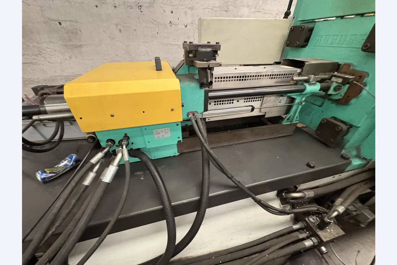 Maszyny do formowania laserowego i wtryskowego rur-10