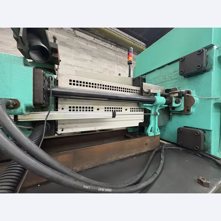 Maszyny do formowania laserowego i wtryskowego rur-11