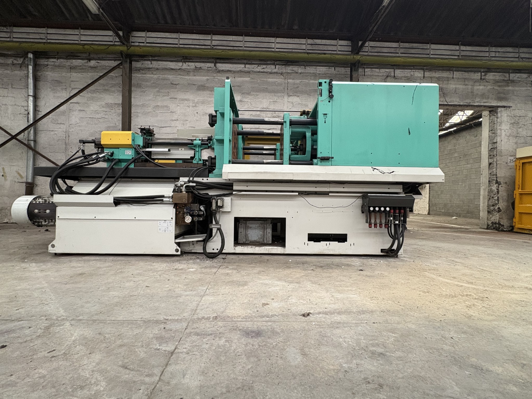 Maszyny do formowania laserowego i wtryskowego rur-1