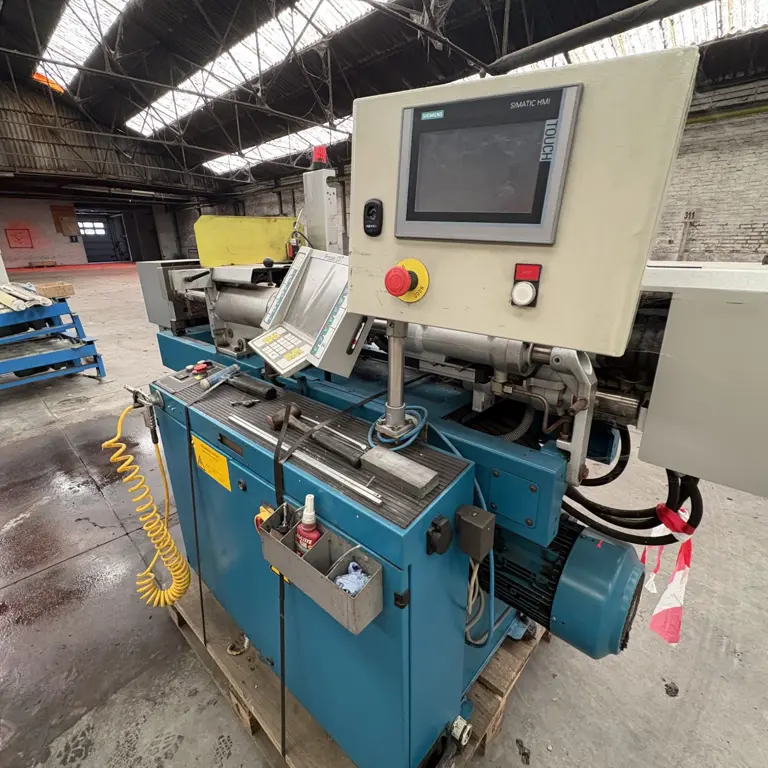 Maszyny do formowania wtryskowego BOY 22A