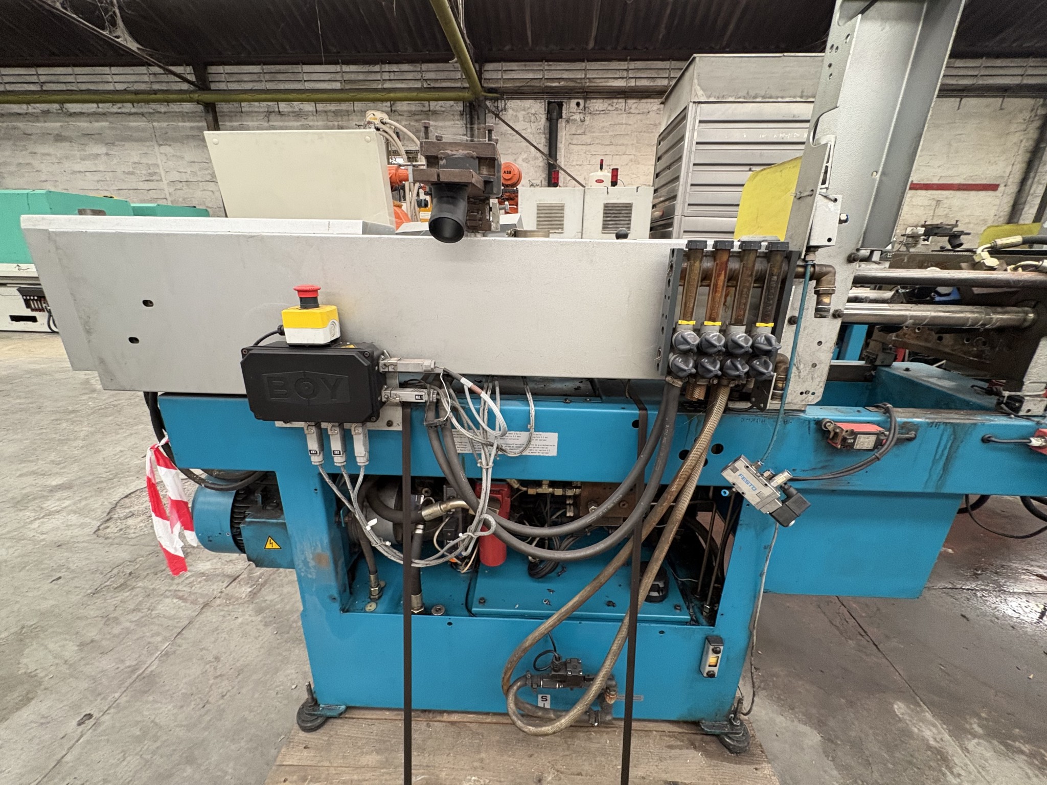 Stroji za lasersko brizganje cevi in brizganje-3