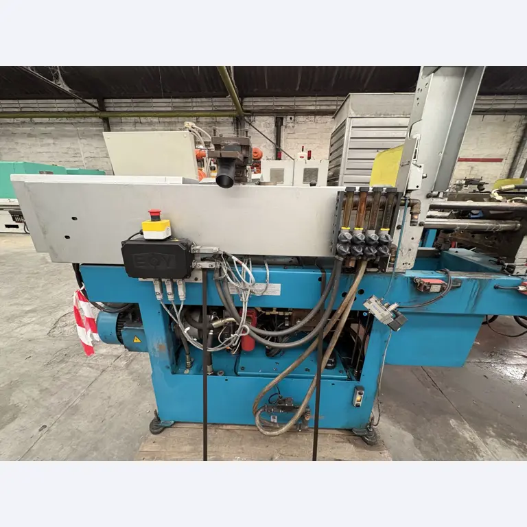 Stroji za lasersko brizganje cevi in brizganje-3