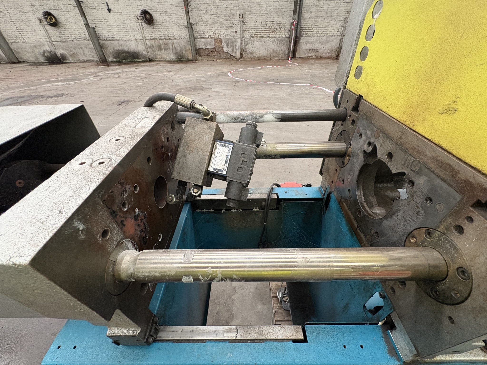 Stroji za lasersko brizganje cevi in brizganje-7