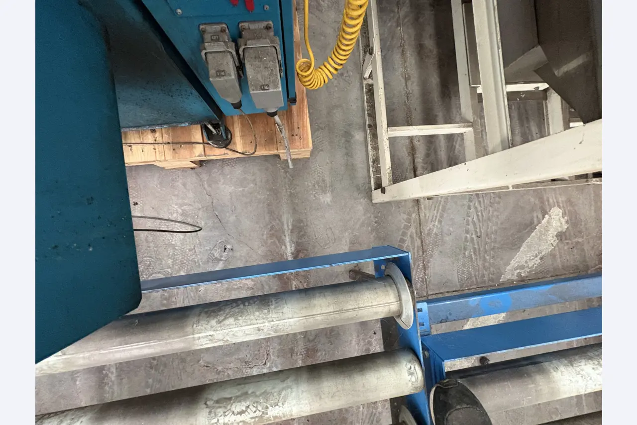 Stroji za lasersko brizganje cevi in brizganje-6