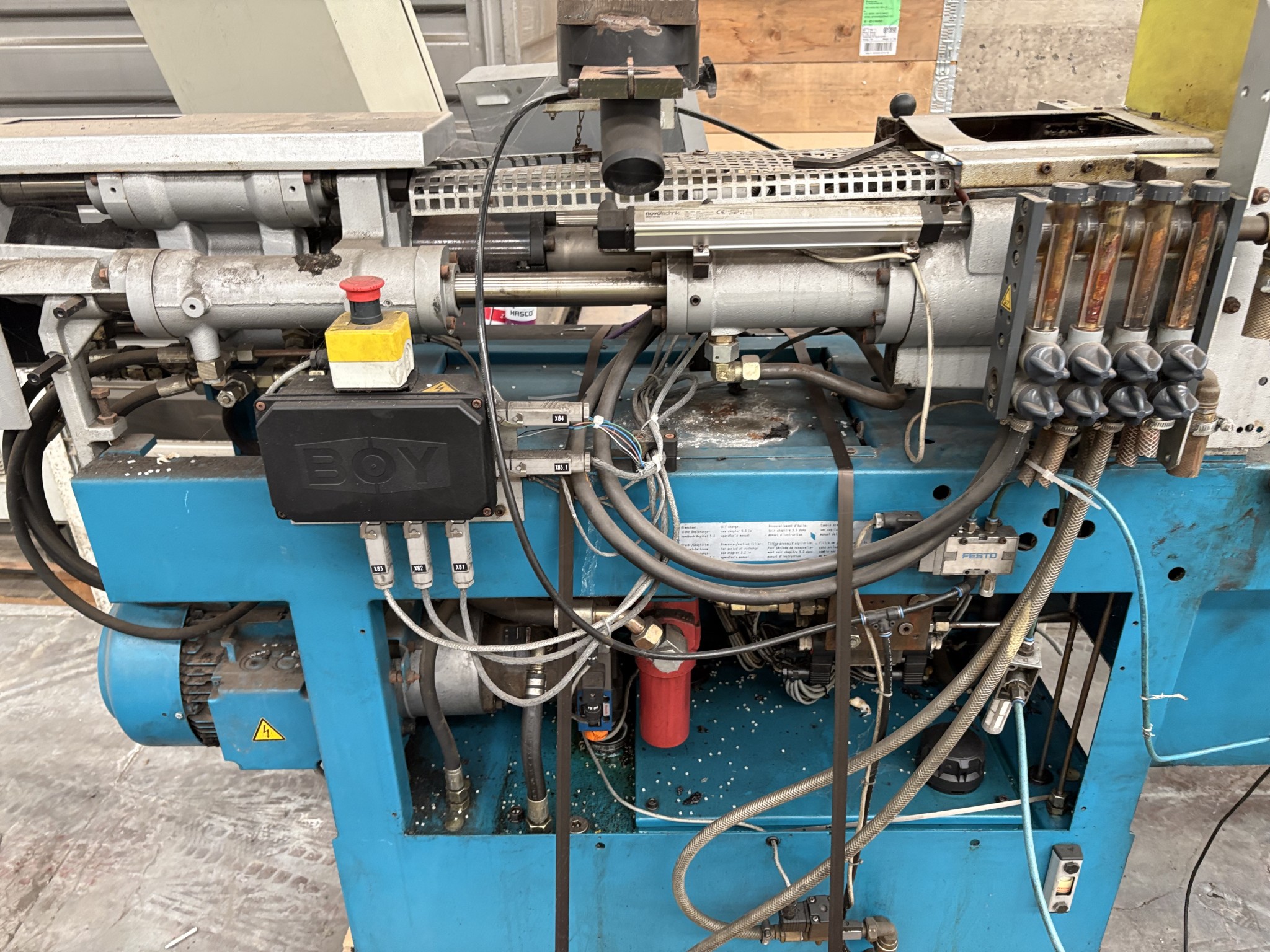 Maszyny do formowania laserowego i wtryskowego rur-9