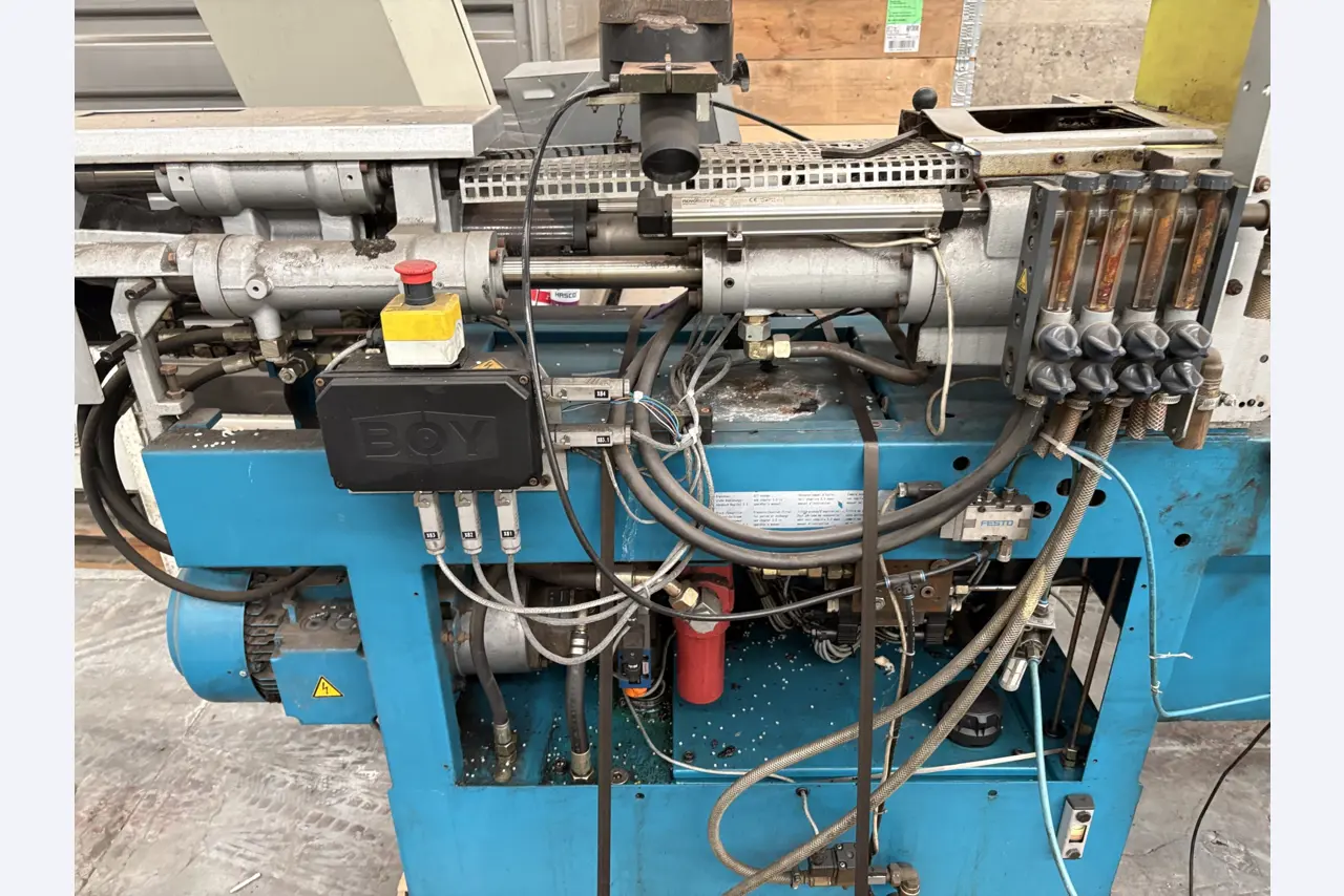 Stroji za lasersko brizganje cevi in brizganje-9