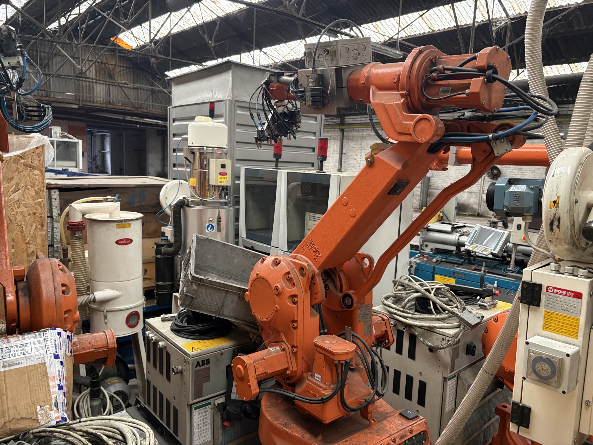 Stroji za lasersko brizganje cevi in brizganje-3