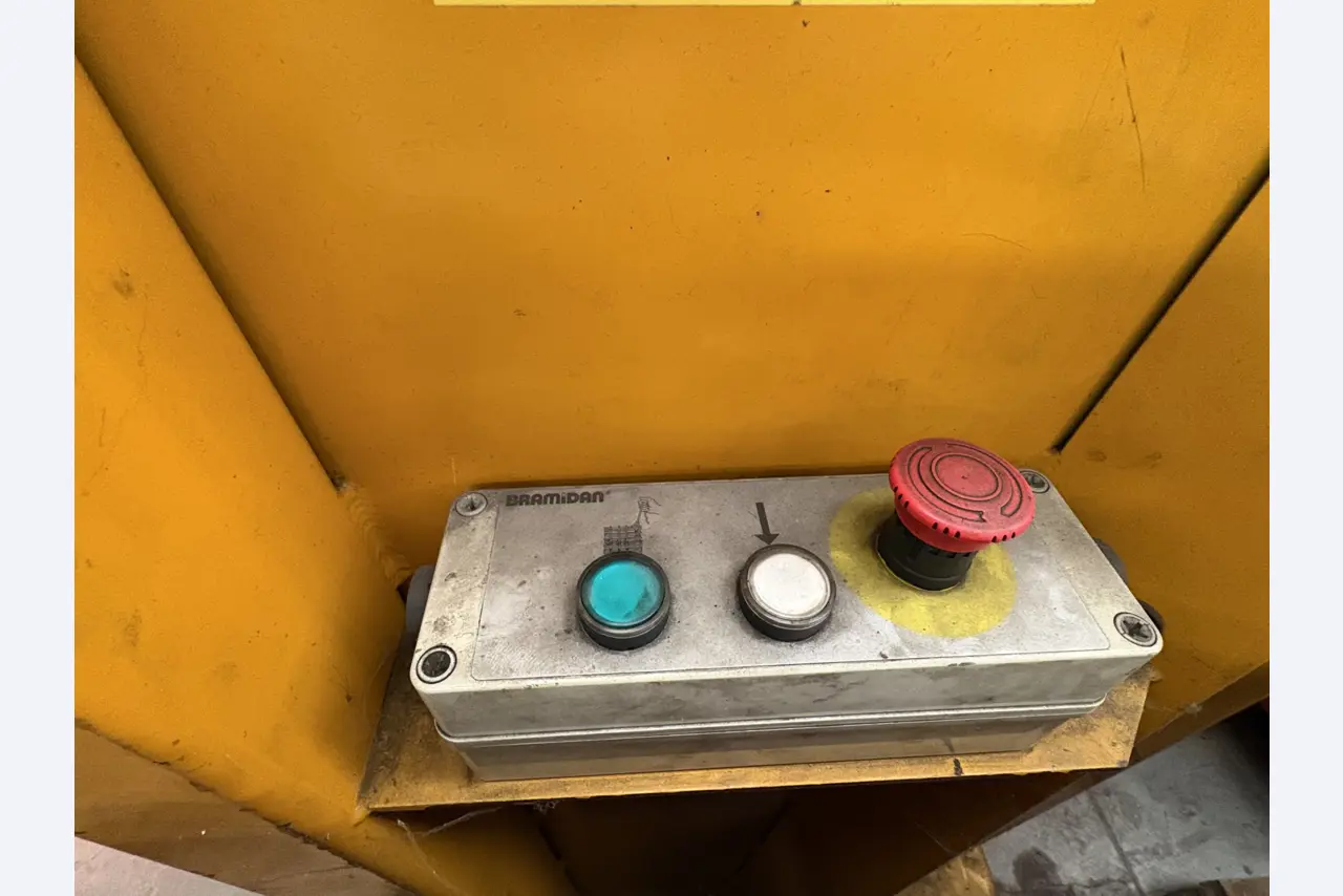 Stroji za lasersko brizganje cevi in brizganje-4