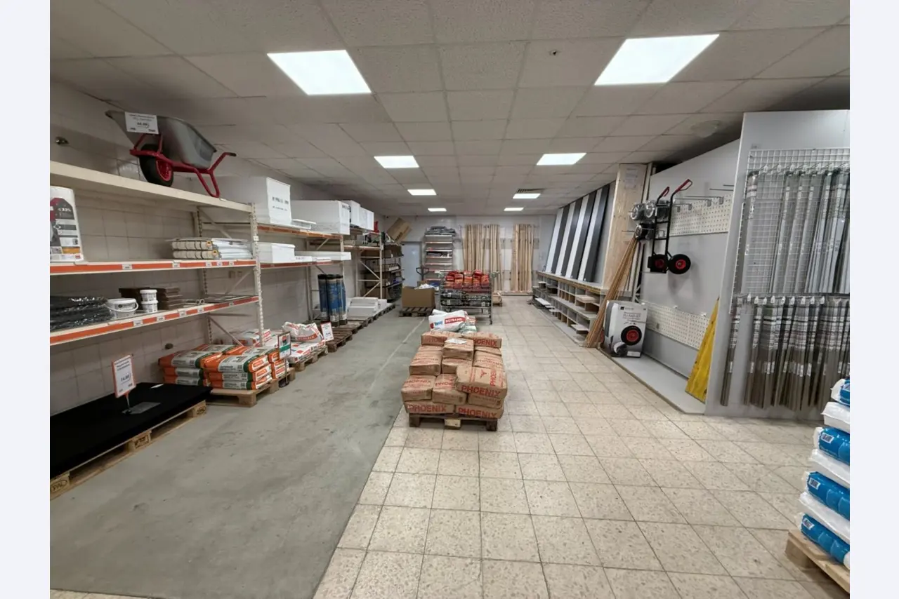 Sale of inventories of Haas Bau- und Heimwerkermarkt GmbH-13