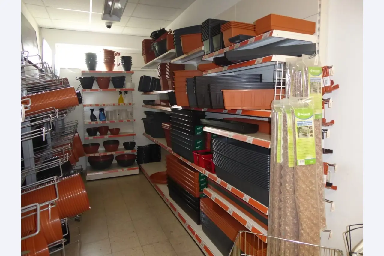 Sale of inventories of Haas Bau- und Heimwerkermarkt GmbH-43