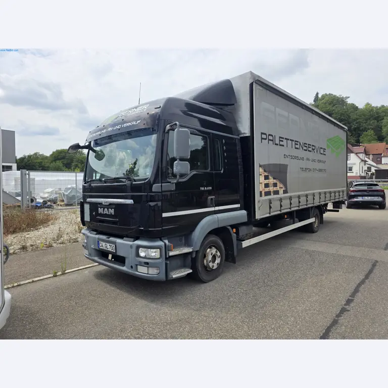 Trucks, Mobile Crushers, Loading Excavators, Mini Excavators-1